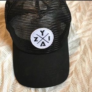 Zyia active black mesh hat
